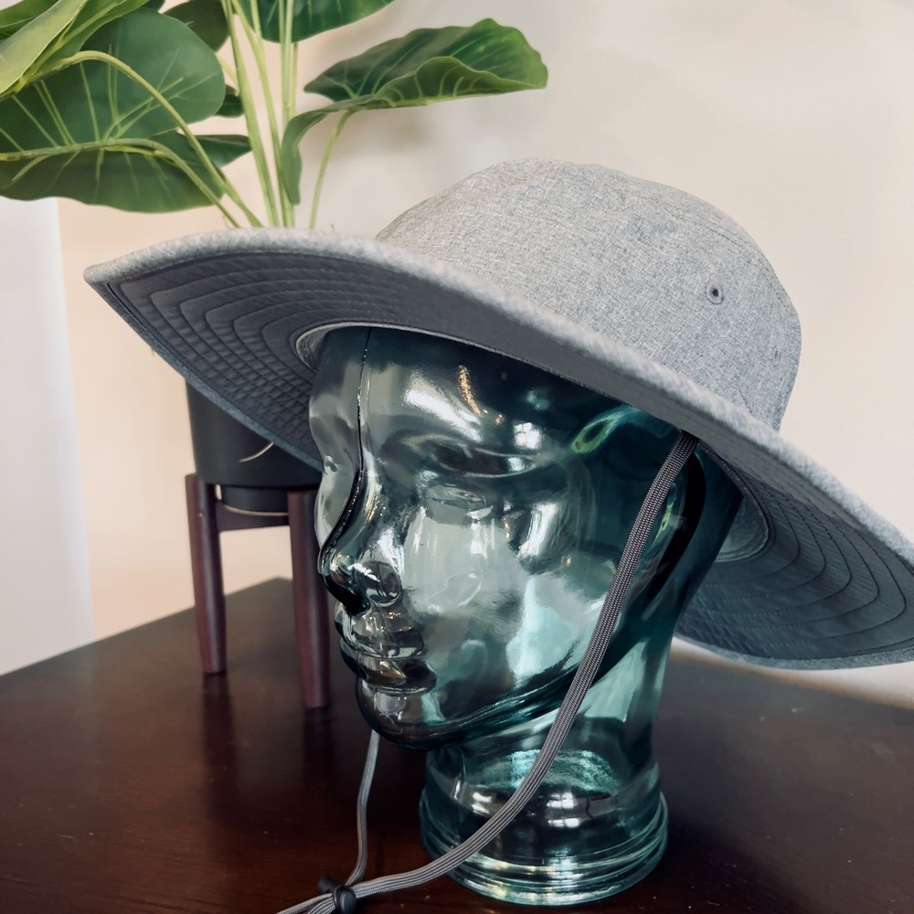 Solar Escape UV Explorer Boonie Adjustable hat UPF 50 One Size NEW - Gray